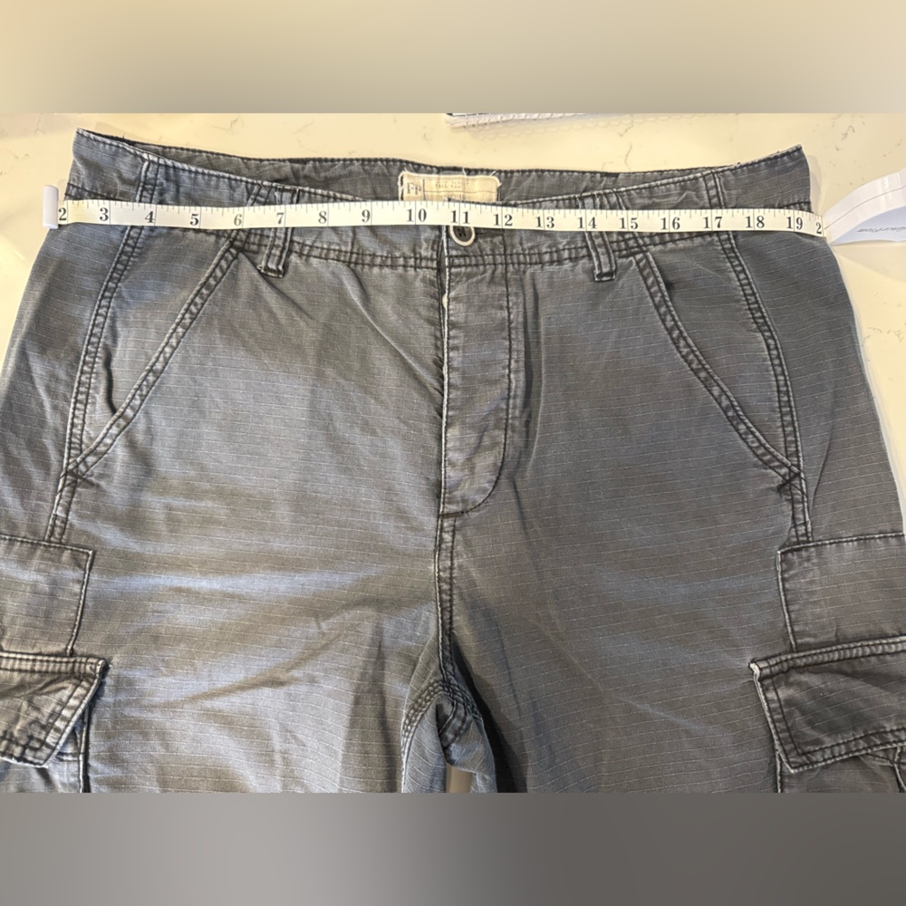 Free People Charcoal Cargo Utility Pants. Size 10. 100% cotton. - Picture 7 of 8